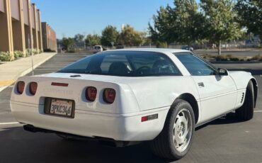 Chevrolet-corvette-1995-white-3