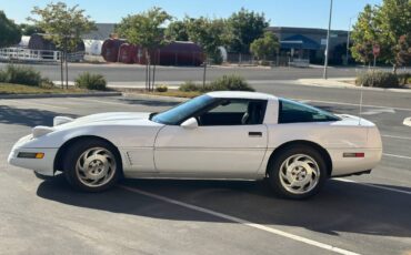 Chevrolet-corvette-1995-white-5