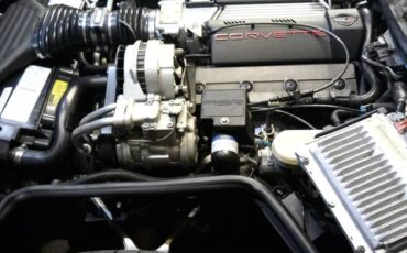 Chevrolet-corvette-1996-grey-2