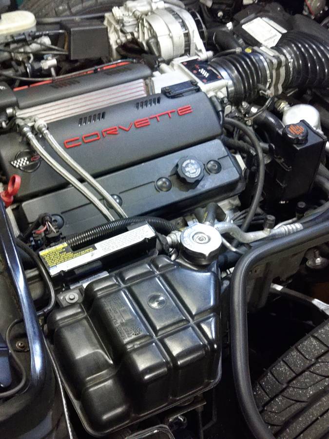 Chevrolet-corvette-1996-grey-3