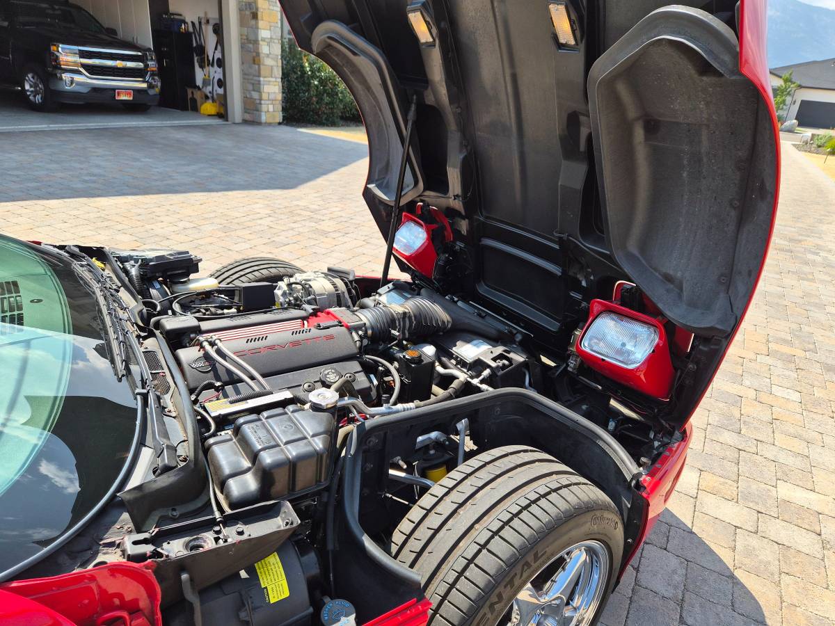 Chevrolet-corvette-amp-convertible-1996-red-11
