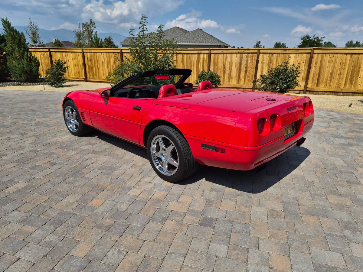 Chevrolet-corvette-amp-convertible-1996-red-3