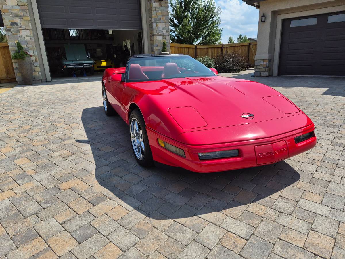 Chevrolet-corvette-amp-convertible-1996-red-7