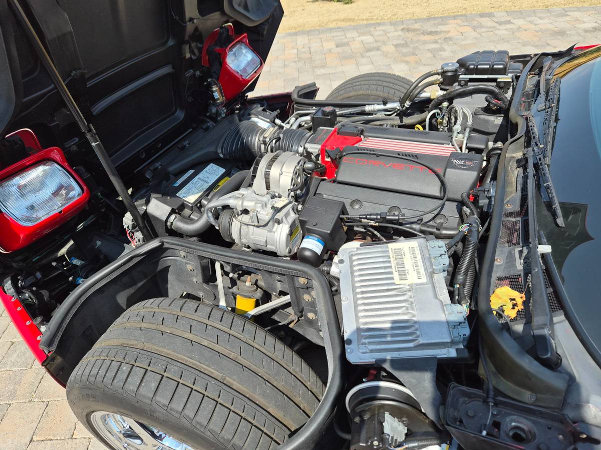 Chevrolet-corvette-amp-convertible-1996-red-9