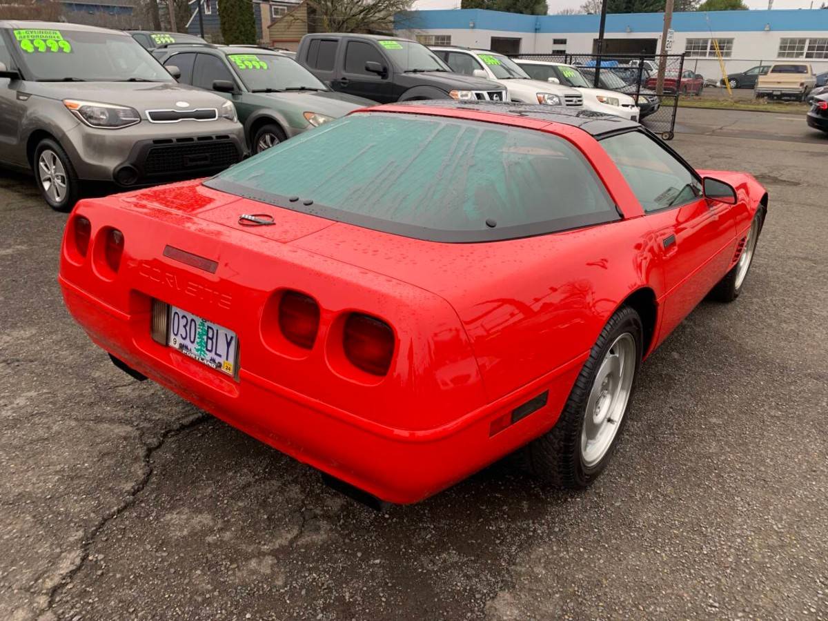 Chevrolet-corvette-base-2dr-hat-1995-red-10