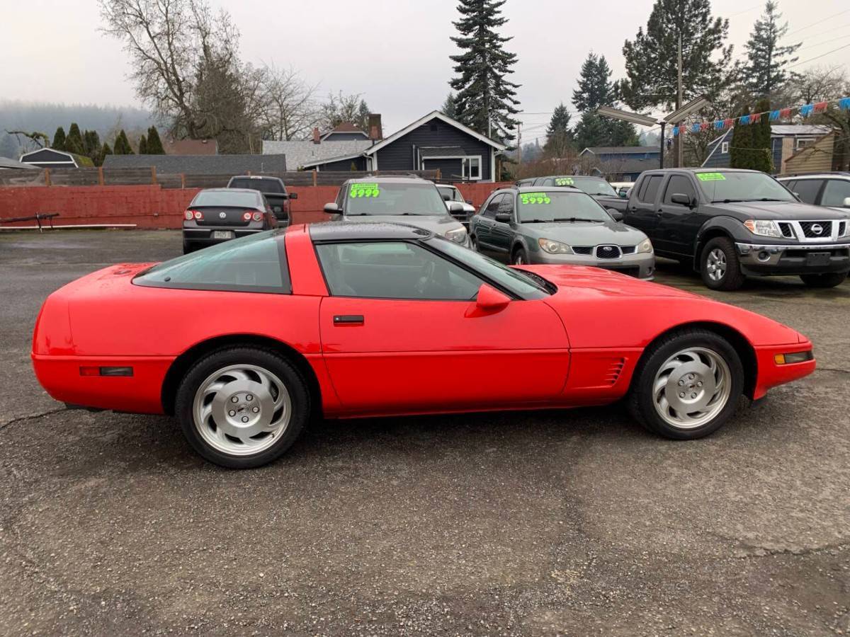 Chevrolet-corvette-base-2dr-hat-1995-red-11
