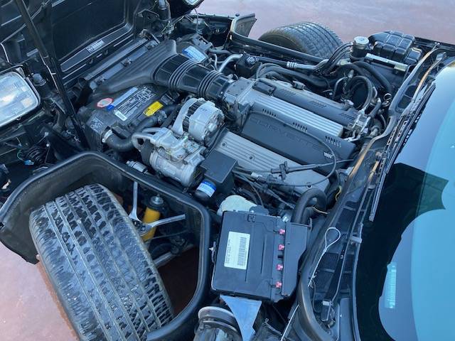 Chevrolet-corvette-c-4-coupe-1992-black-4