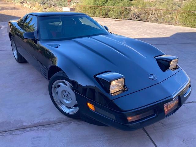 Chevrolet-corvette-c-4-coupe-1992-black-6