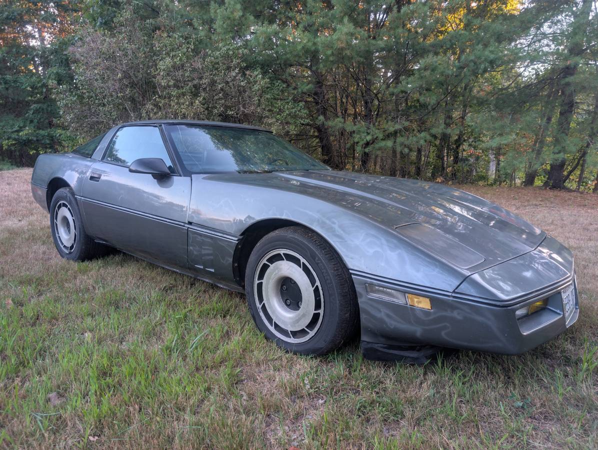 Chevrolet-corvette-c4-1984-custom-12