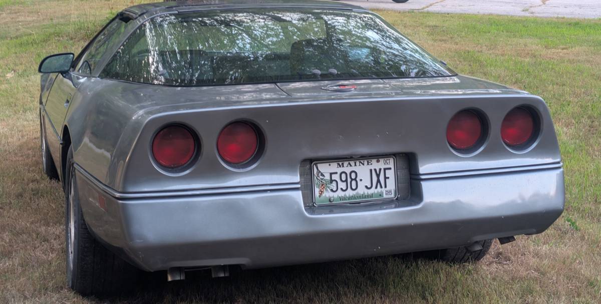 Chevrolet-corvette-c4-1984-custom-14