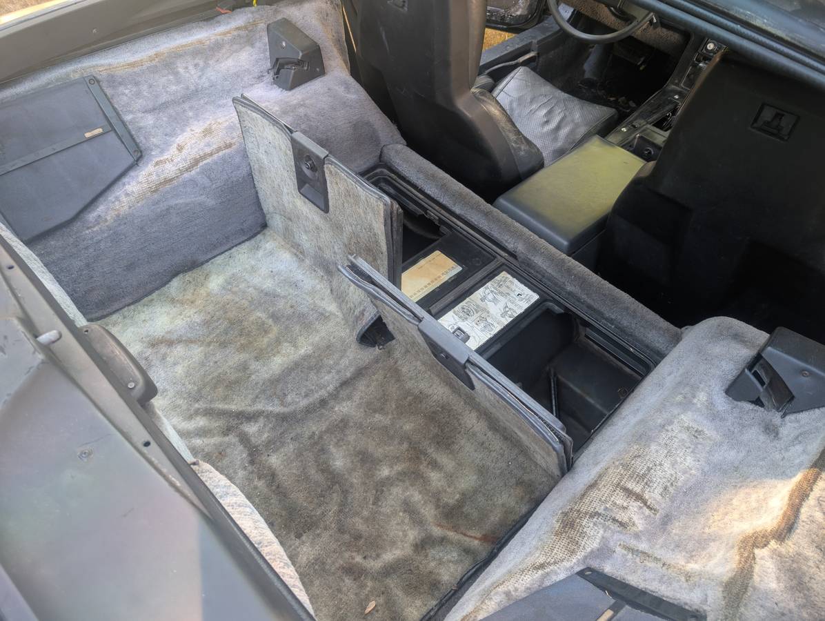 Chevrolet-corvette-c4-1984-custom-26