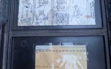 Chevrolet-corvette-c4-1984-custom-27