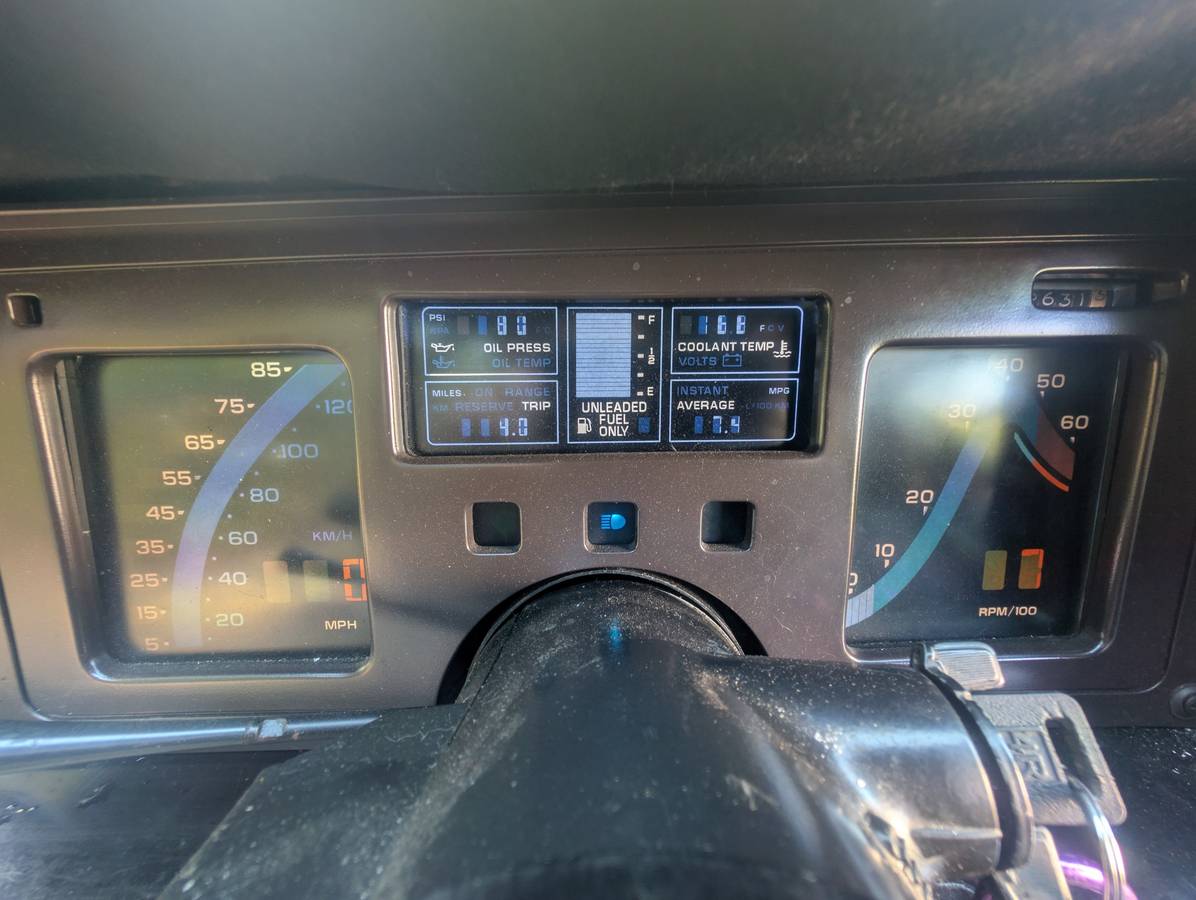 Chevrolet-corvette-c4-1984-custom-34