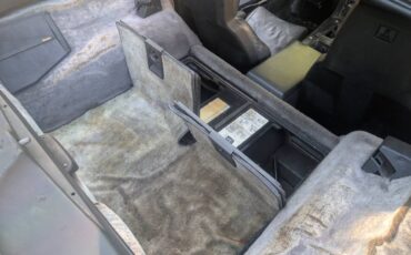 Chevrolet-corvette-c4-1984-custom-37