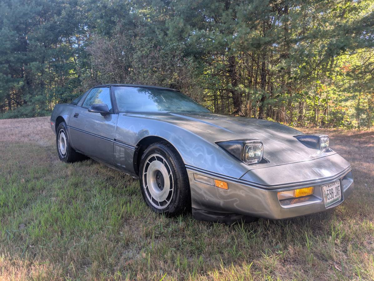 Chevrolet-corvette-c4-1984-custom-4