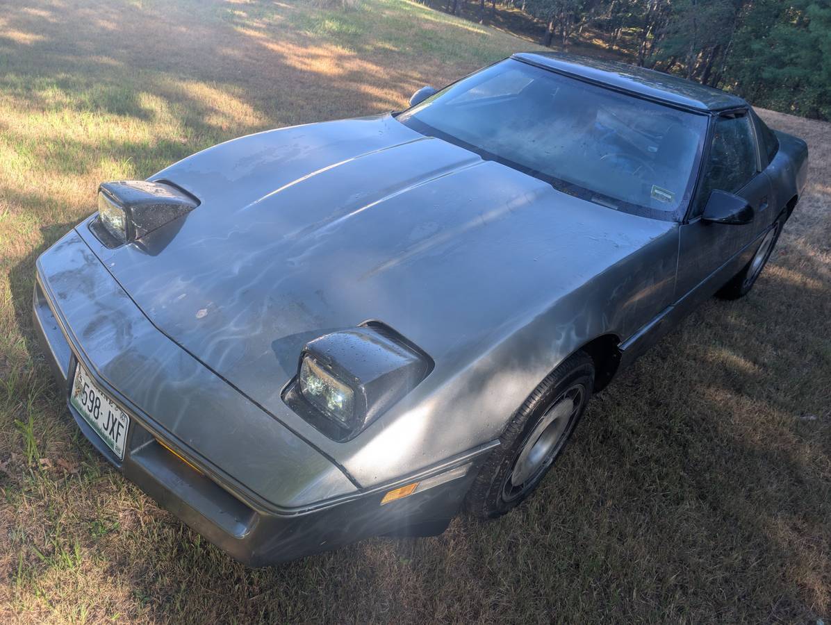 Chevrolet-corvette-c4-1984-custom-6