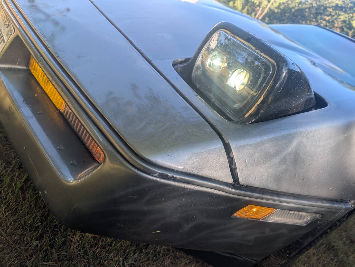 Chevrolet-corvette-c4-1984-custom-8