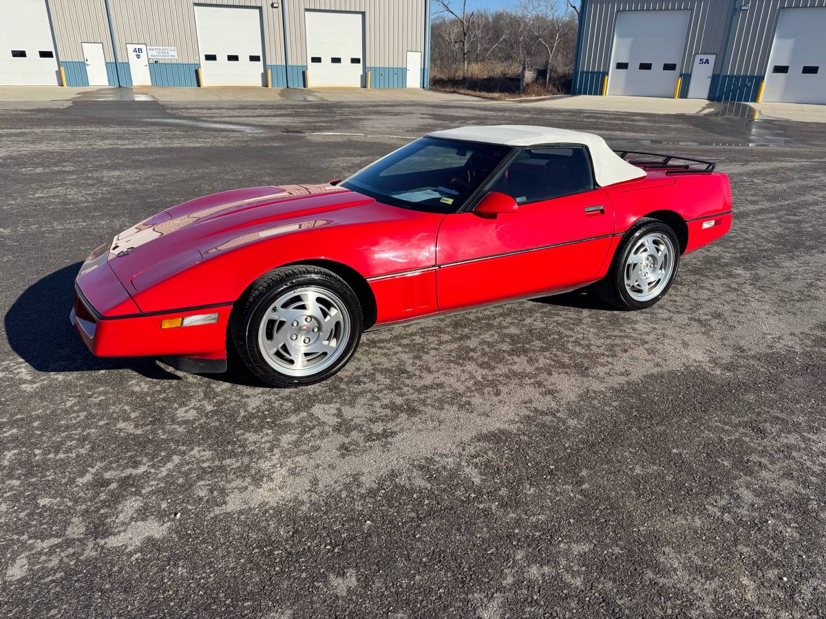 Chevrolet-corvette-convertible-1990-red-1
