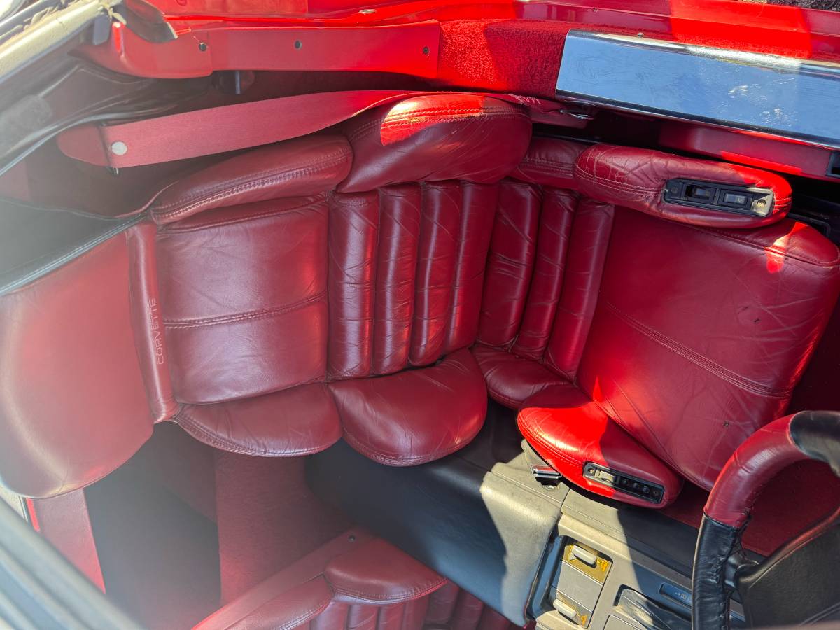 Chevrolet-corvette-convertible-1990-red-4