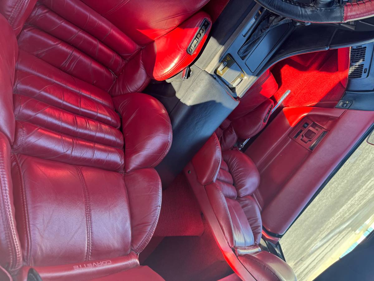 Chevrolet-corvette-convertible-1990-red-9