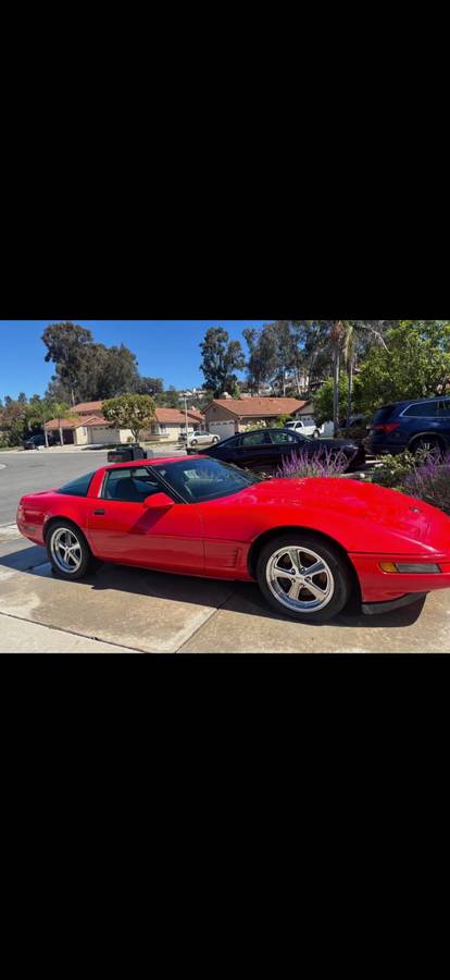 Chevrolet-corvette-convertible-1996-3