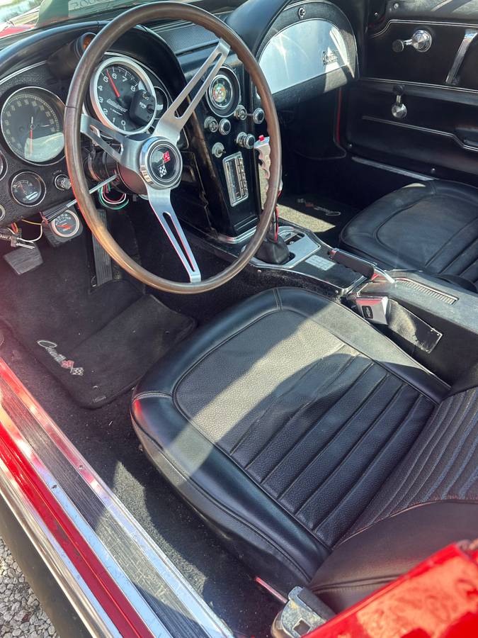 Chevrolet-corvette-coupe-1967-red-5