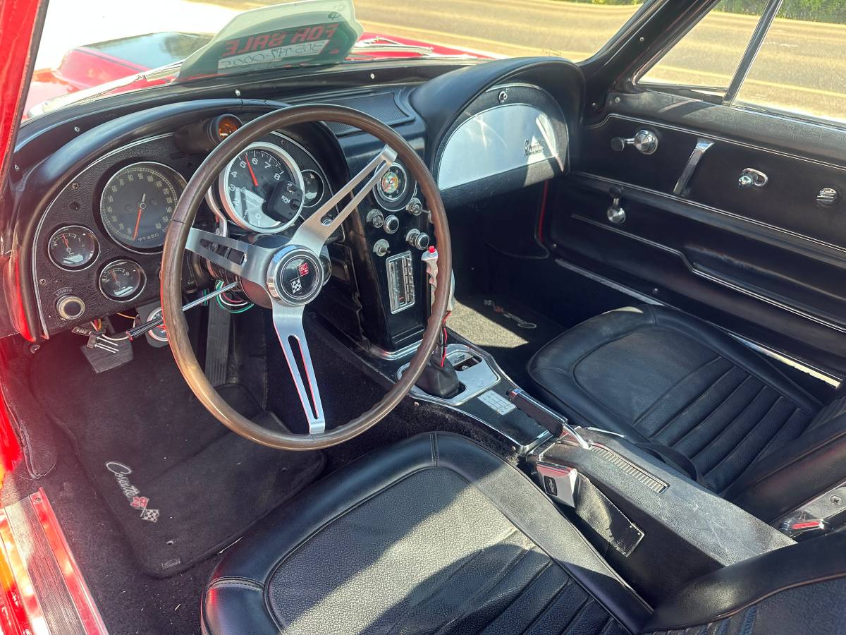 Chevrolet-corvette-coupe-1967-red-7