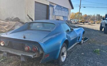 Chevrolet-corvette-coupe-1974-3