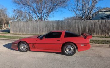 Chevrolet-corvette-coupe-1984-red