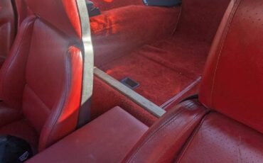 Chevrolet-corvette-coupe-1984-red-8