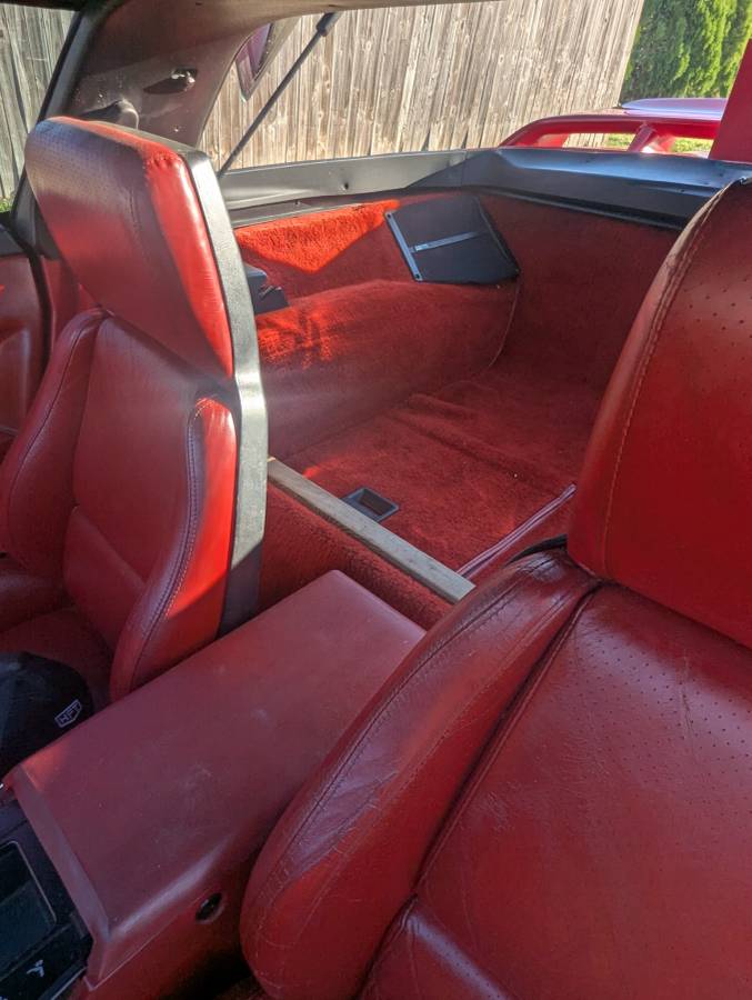 Chevrolet-corvette-coupe-1984-red-8