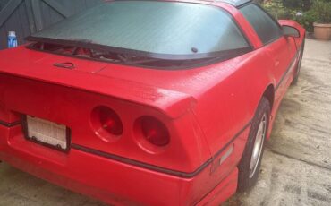 Chevrolet-corvette-coupe-1985-red