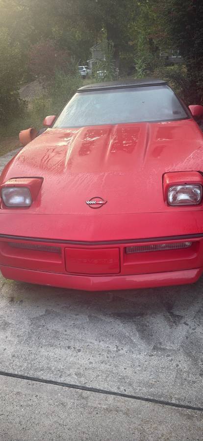 Chevrolet-corvette-coupe-1985-red-4