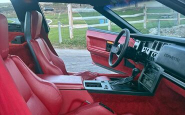 Chevrolet-corvette-coupe-1986-red-17