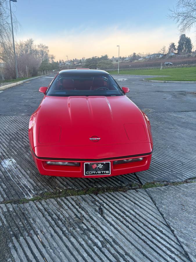 Chevrolet-corvette-coupe-1986-red-5