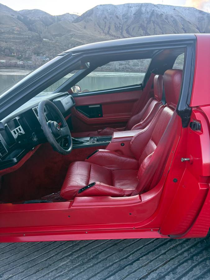 Chevrolet-corvette-coupe-1986-red-7