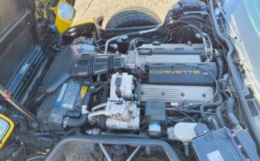 Chevrolet-corvette-coupe-1992-yellow-14