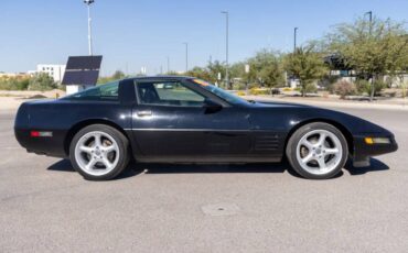 Chevrolet-corvette-coupe-2d-1993-black-11