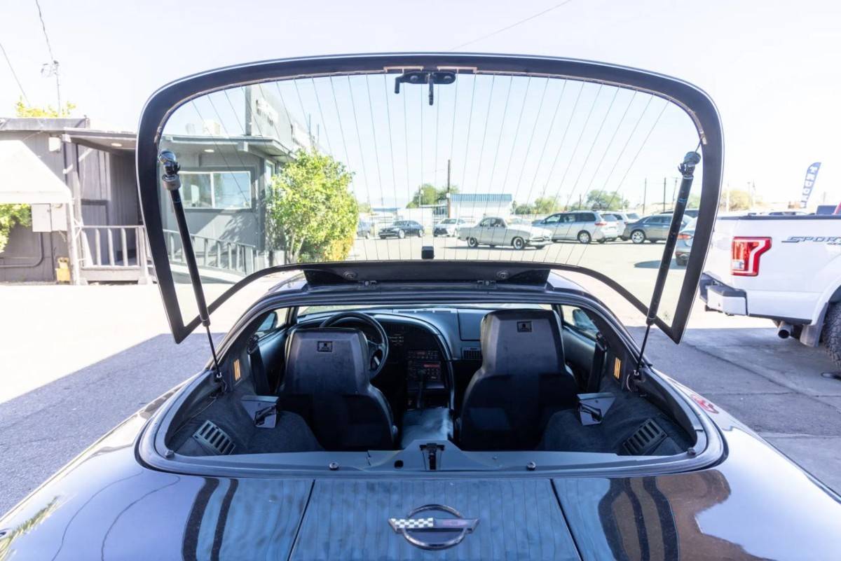 Chevrolet-corvette-coupe-2d-1993-black-22