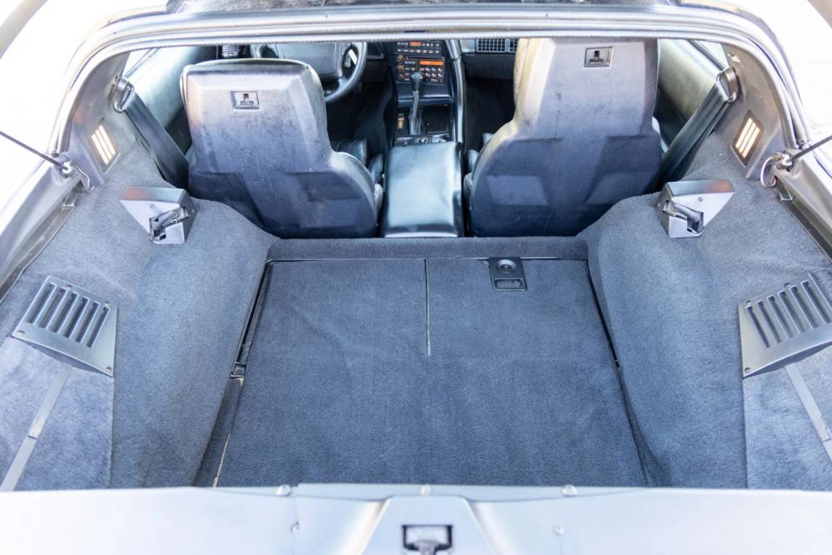 Chevrolet-corvette-coupe-2d-1993-black-3