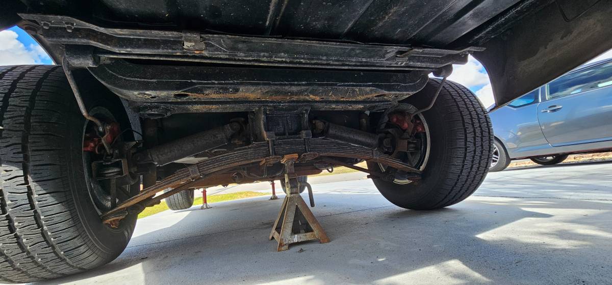 Chevrolet-corvette-stingray-1979-blue-5