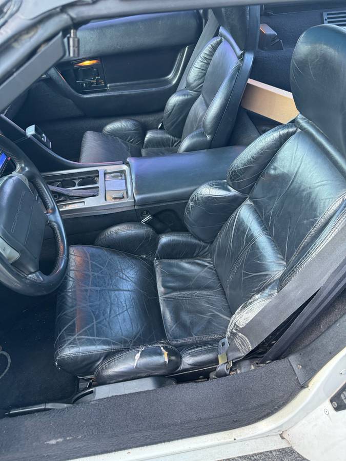 Chevrolet-corvette-targa-1990-white-11