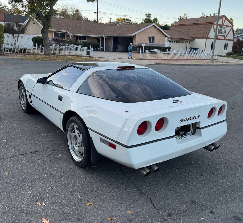 Chevrolet-corvette-targa-1990-white-9
