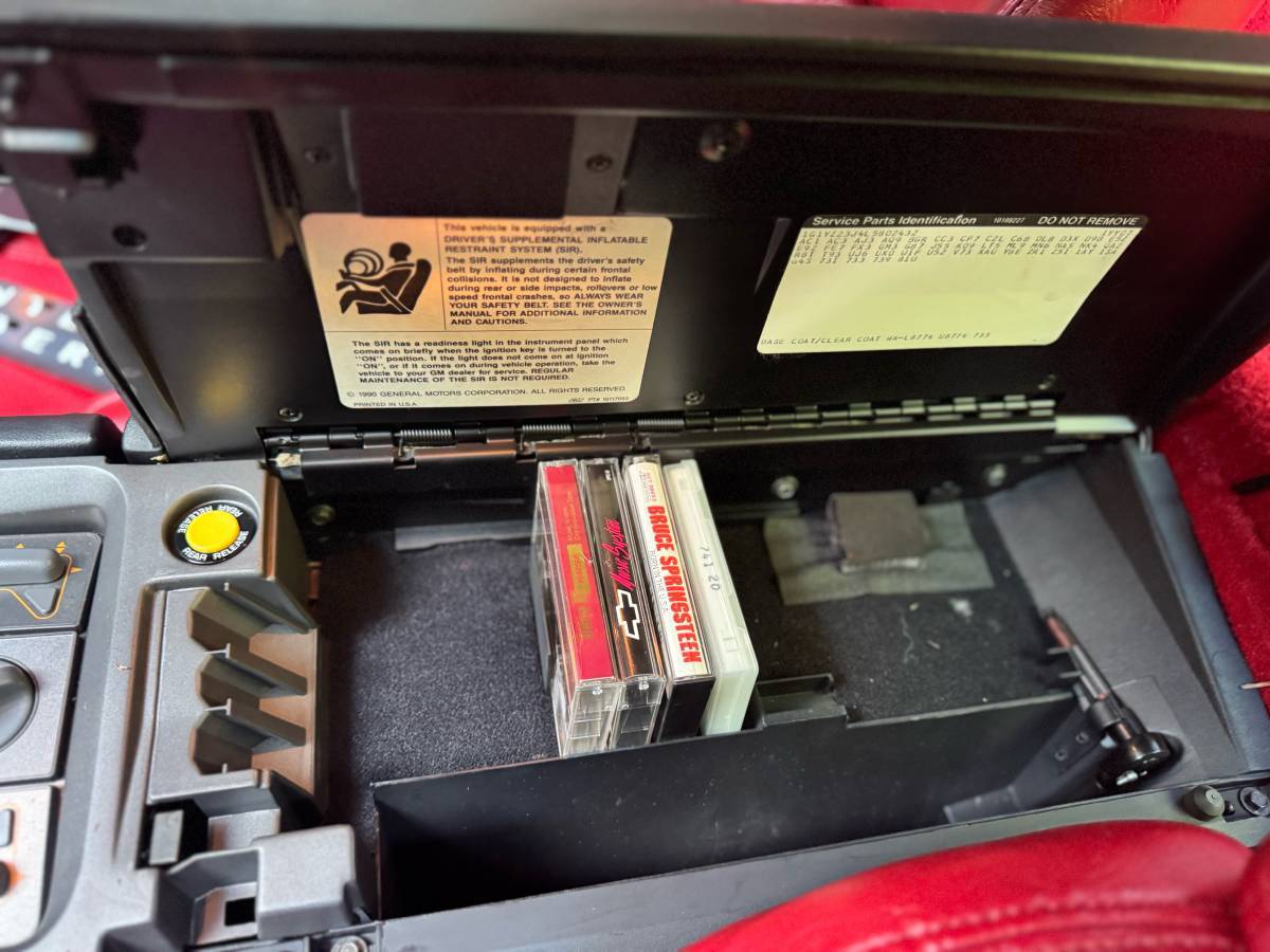 Chevrolet-corvette-zr1-1990-red-14