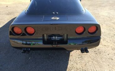 Chevrolet-corvettec-1984-black-2