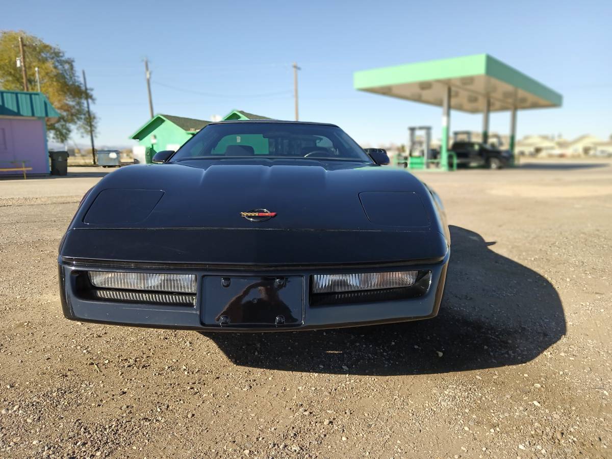 Chevrolet-corvettec-1984-black-4