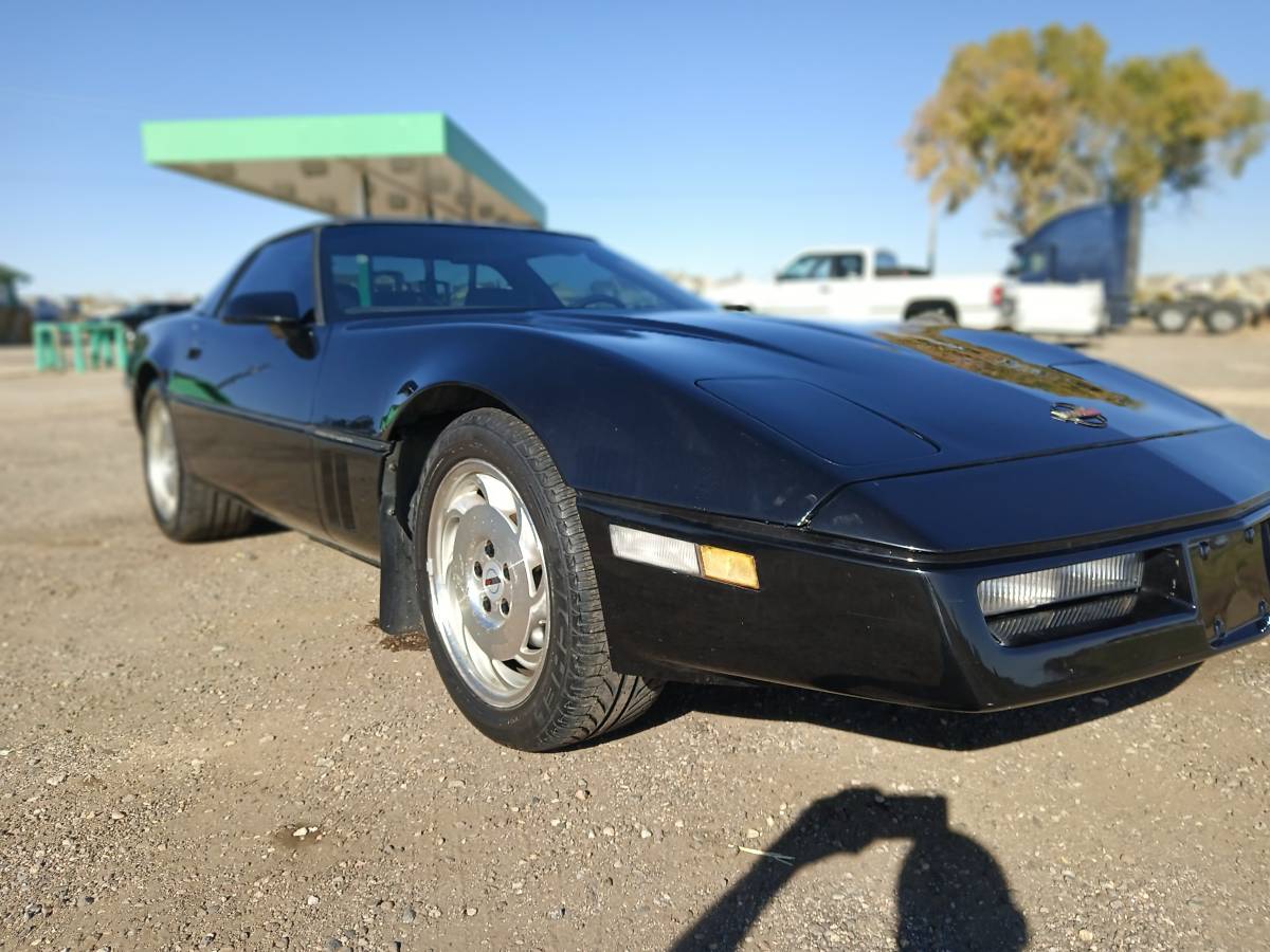Chevrolet-corvettec-1984-black