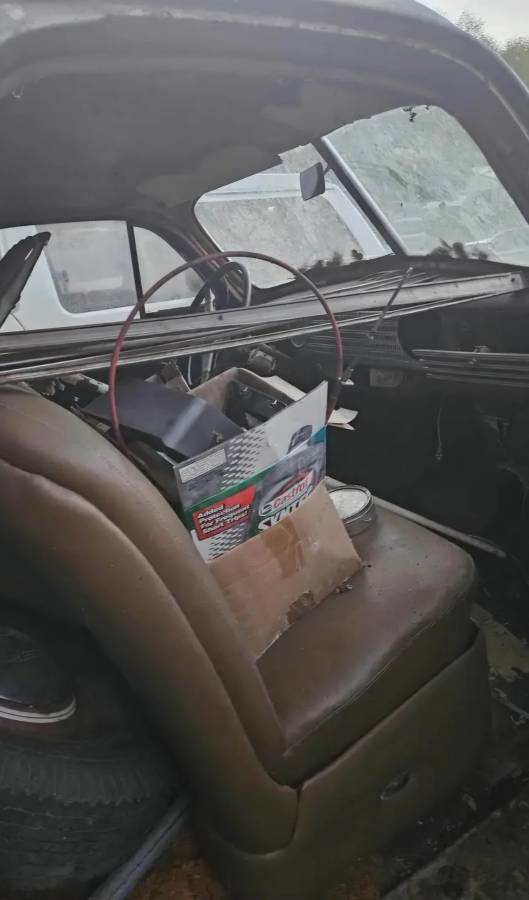 Chevrolet-coupe-1941-grey-3