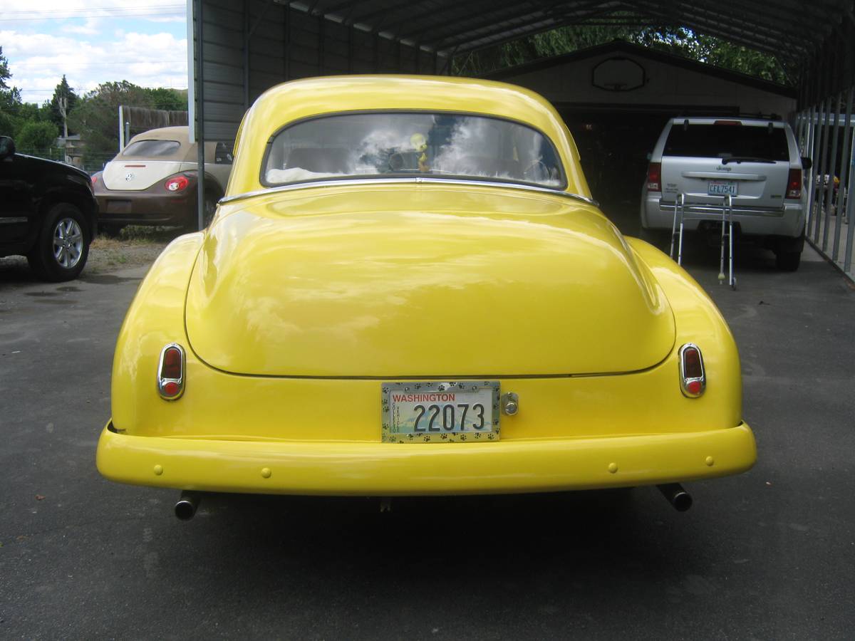 Chevrolet-coupe-1949-yellow-1