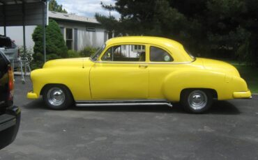 Chevrolet-coupe-1949-yellow-5